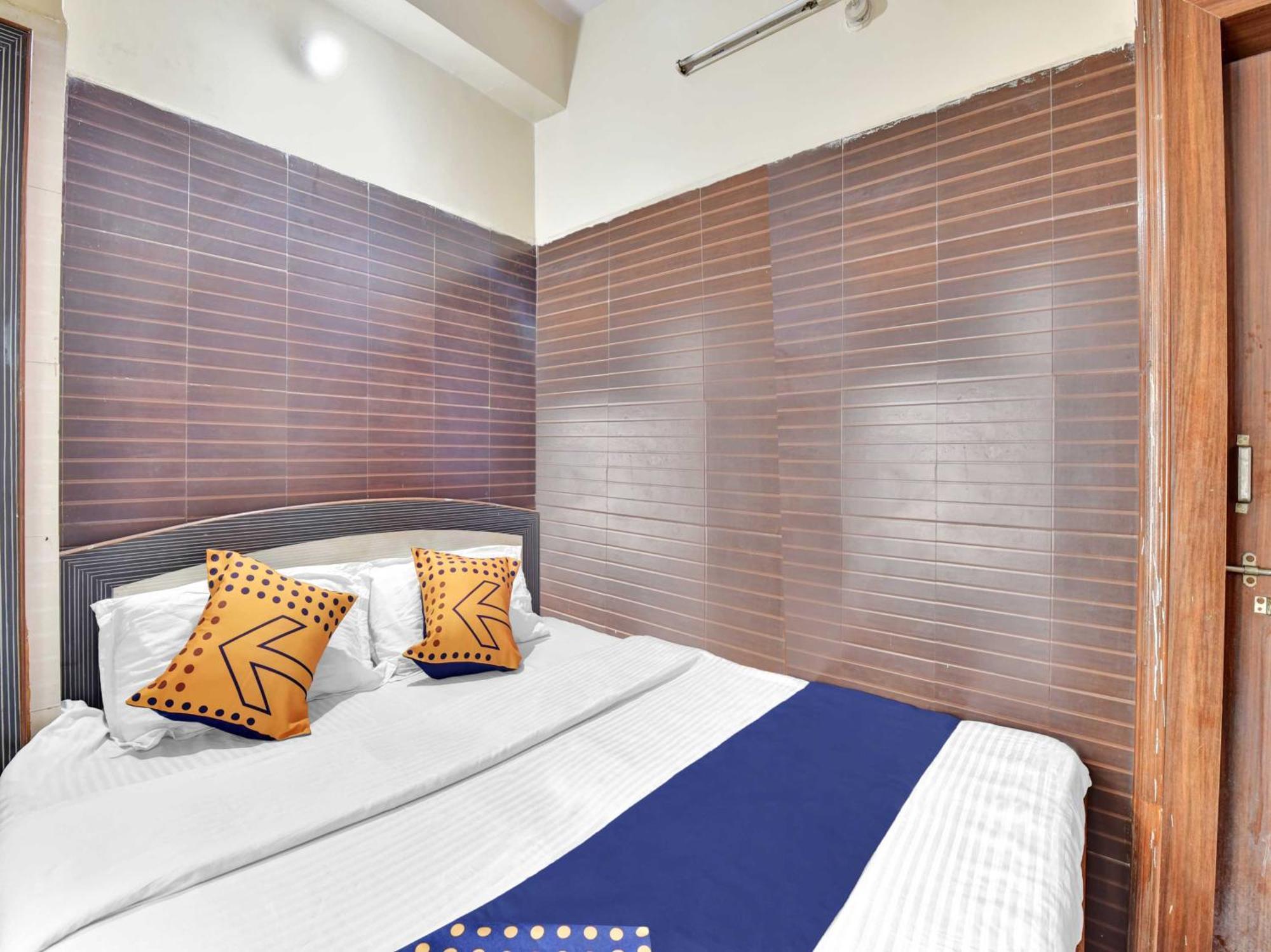 Oyo 85212 Hotel Vaibhav Ajmer Dış mekan fotoğraf