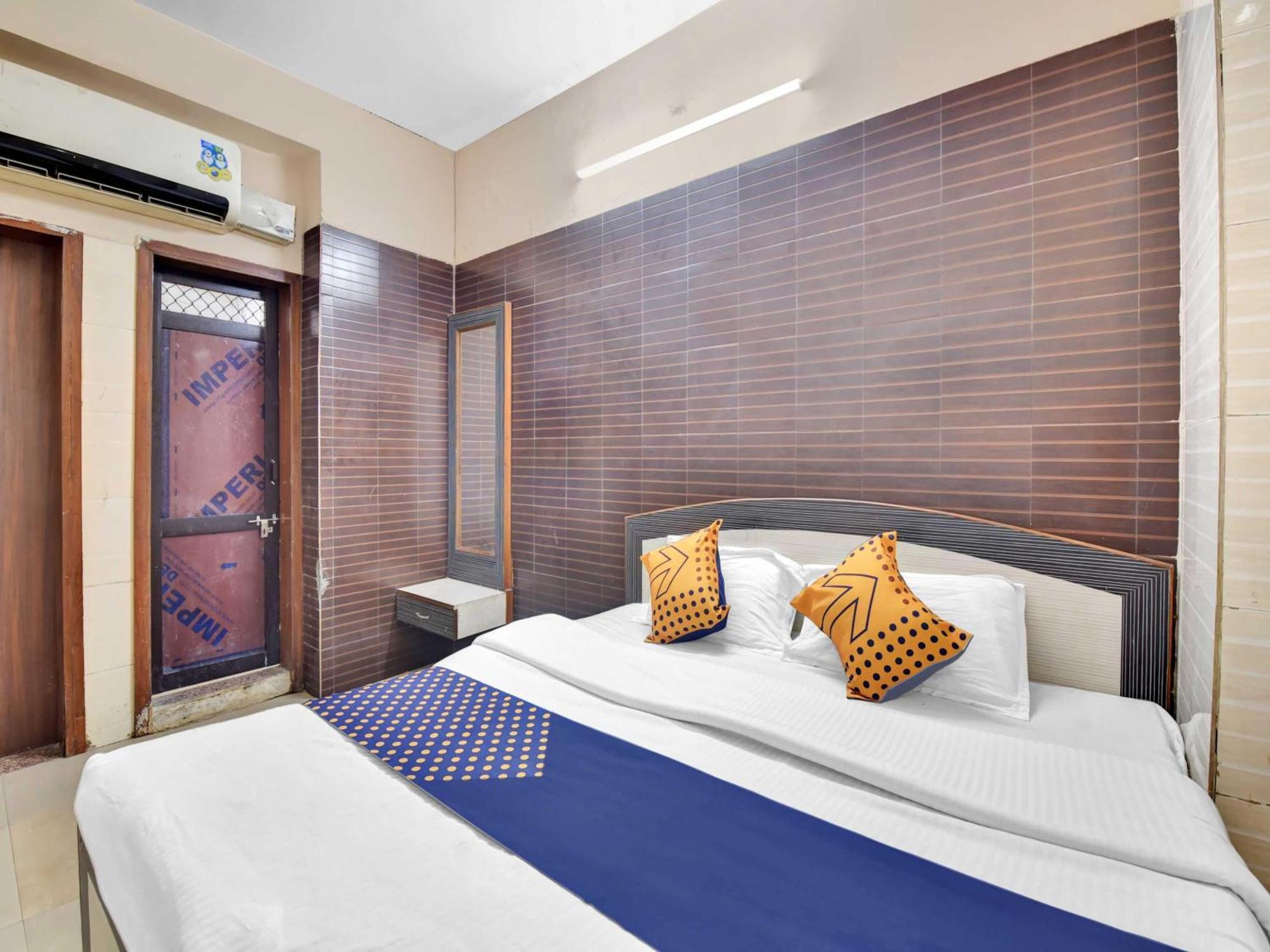 Oyo 85212 Hotel Vaibhav Ajmer Dış mekan fotoğraf