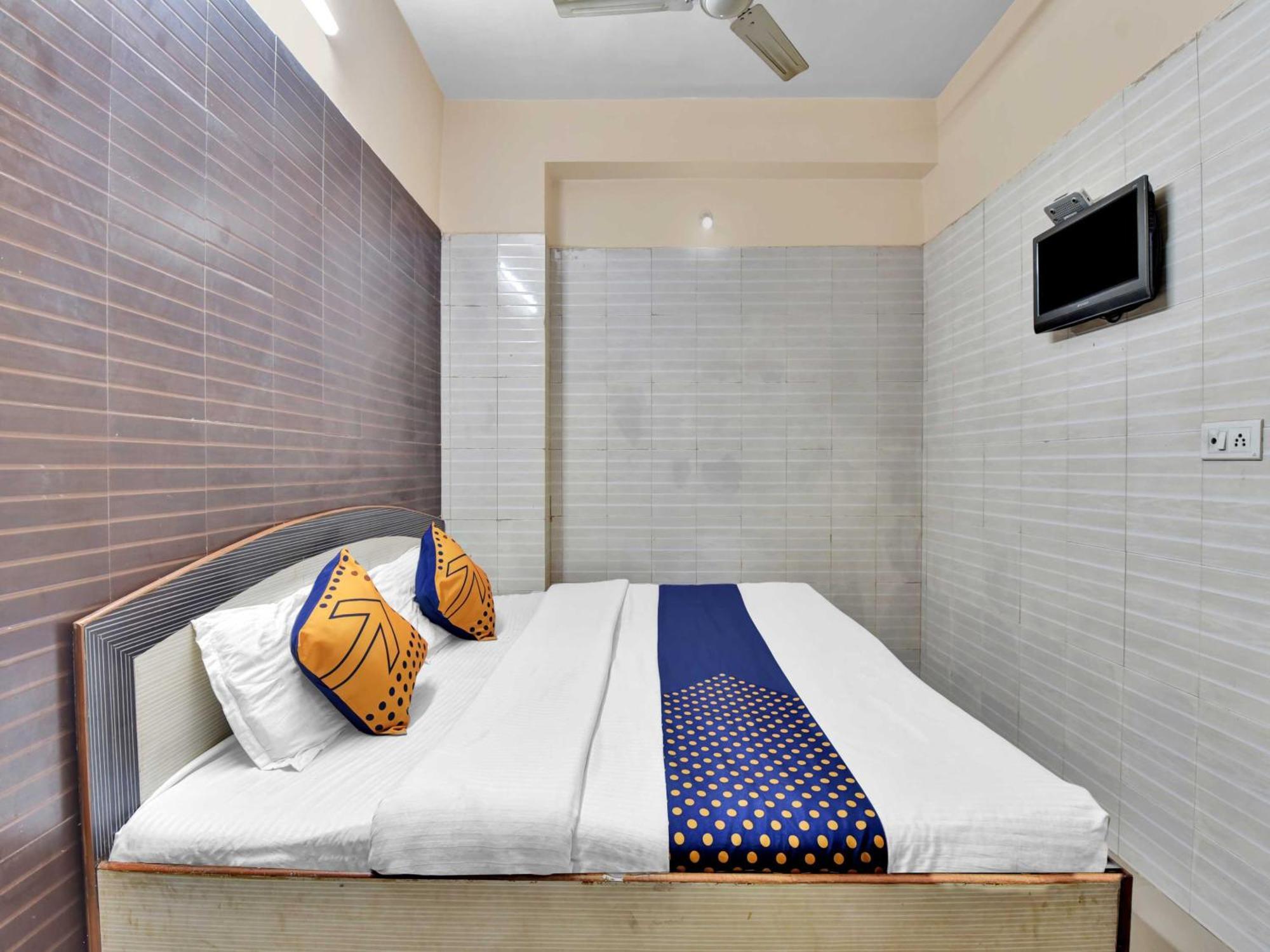 Oyo 85212 Hotel Vaibhav Ajmer Dış mekan fotoğraf