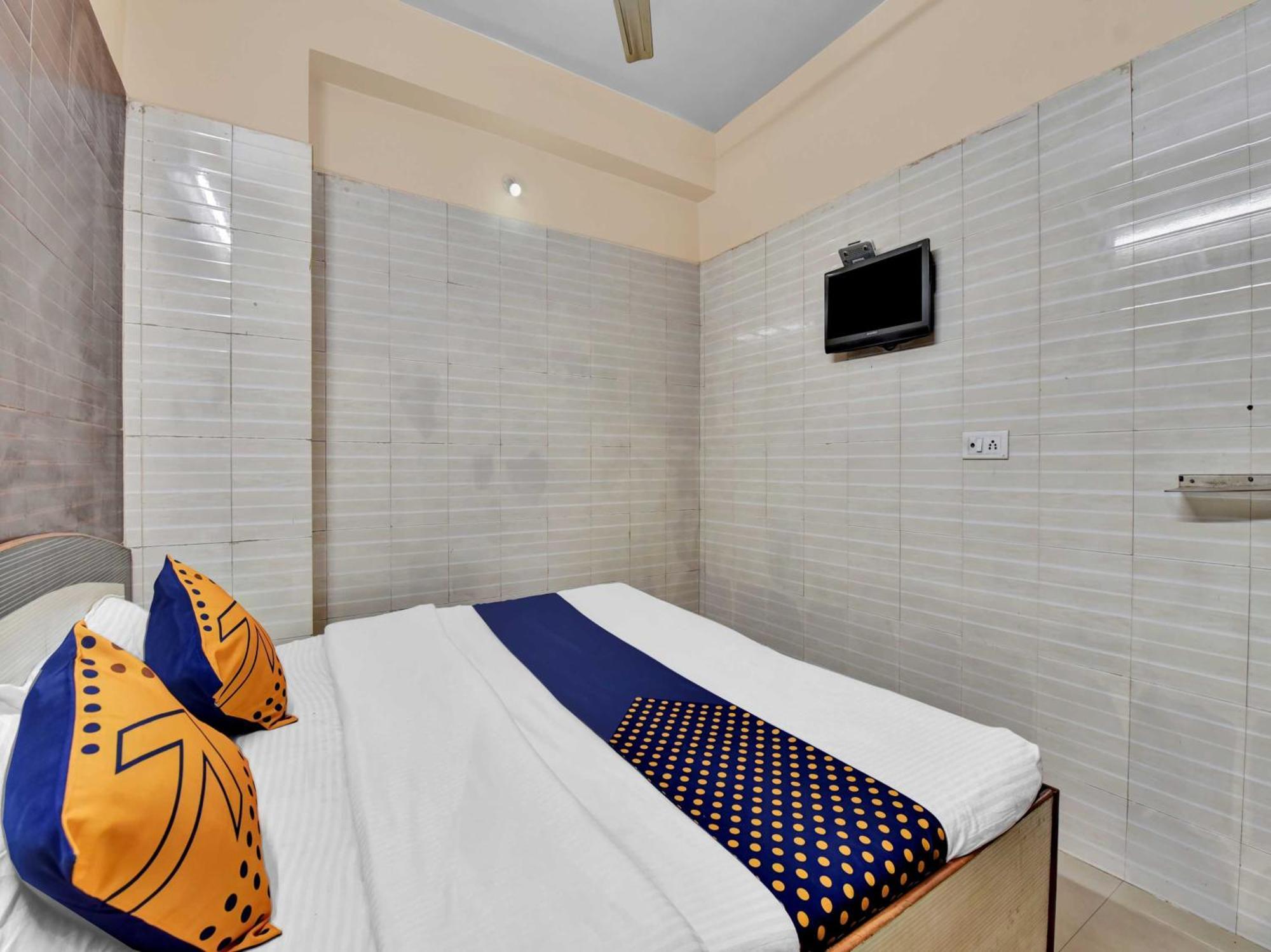 Oyo 85212 Hotel Vaibhav Ajmer Dış mekan fotoğraf
